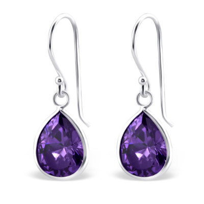 Csepp forma cirkónia köves ezüst akasztós fülbevaló Csepp forma cirkónia köves ezüst akasztós fülbevaló